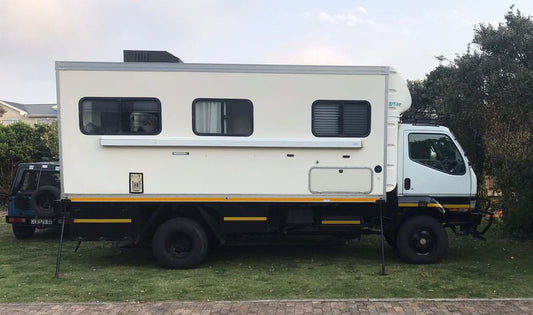 SOLD 1999 Mitsubishi Dune 4x4 Motorhome (CT 1283)