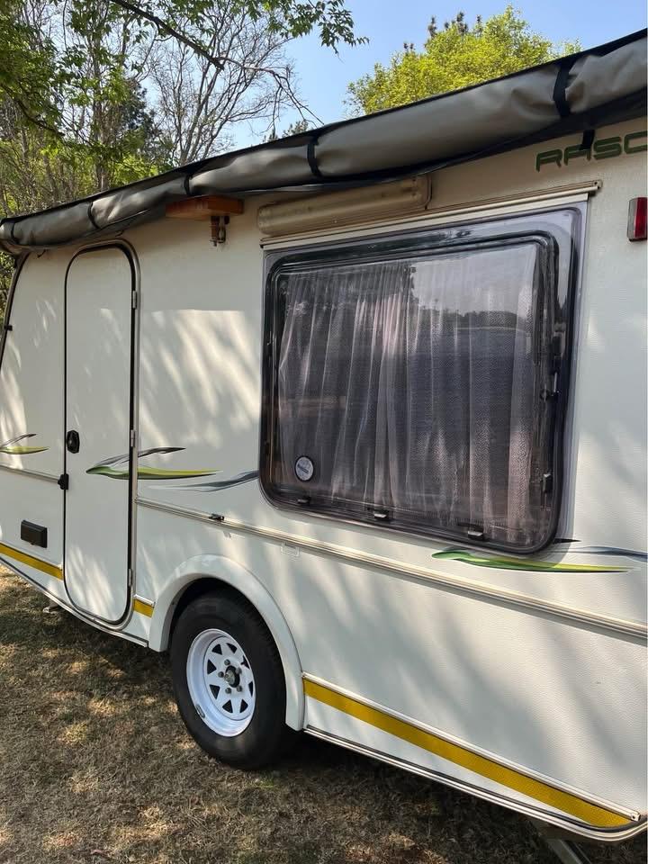 2010 Gypsey Rascal Caravan (CT 1556)
