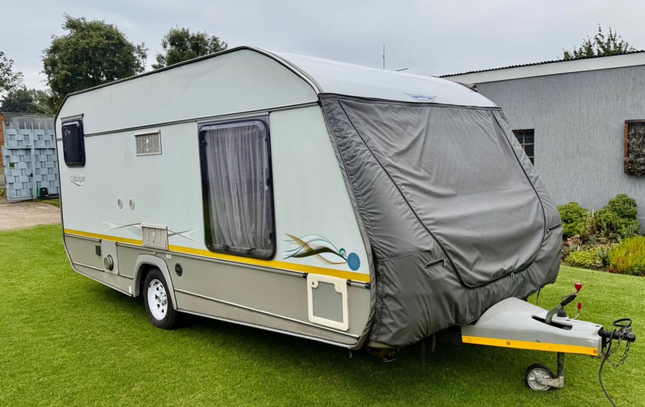 2011 Jurgens Classique Caravan (CT 1545)