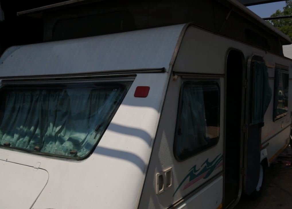 SOLD 1996 Gypsey Regal Caravan (CT 1472)