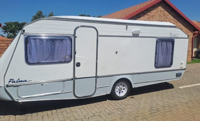 SOLD 1997 Jurgens Palma Caravan (CT 1295)