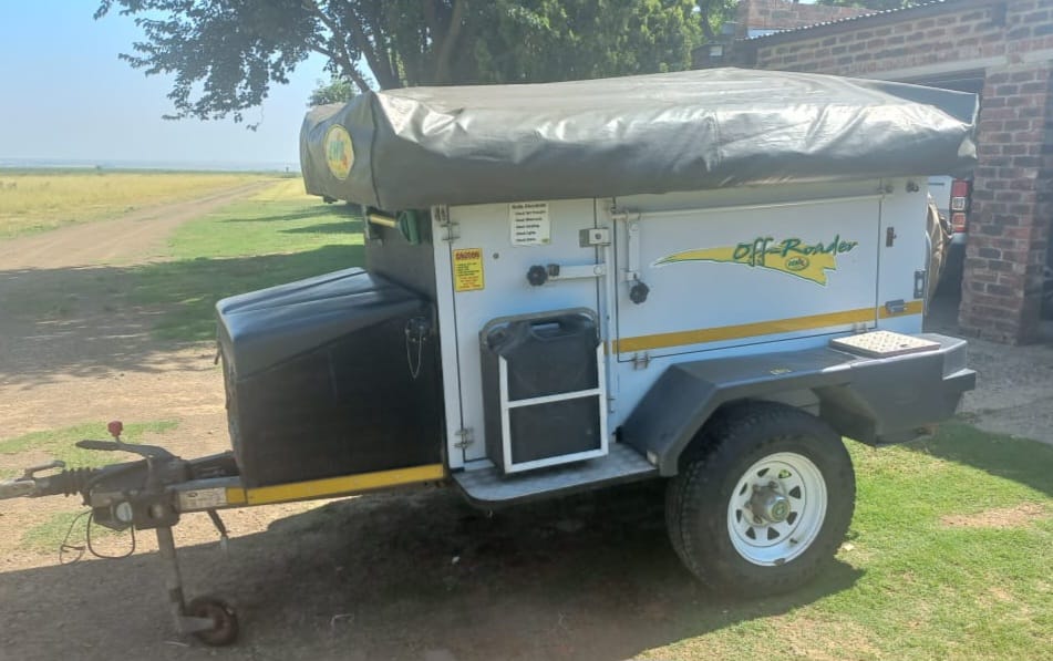 2010 Echo 4 Camping Trailer (CT 1519)