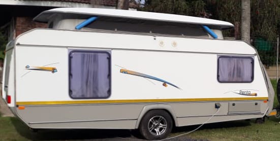 SOLD 2006 Jurgens Penta Caravan (CT 1175)
