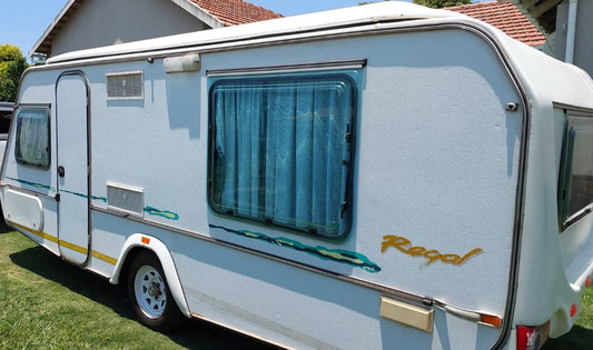 2000 Gypsey Regal Caravan (CT 1484)