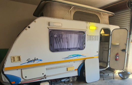 SOLD 2002 Sprite Surfer Delux Caravan (CT 1364)