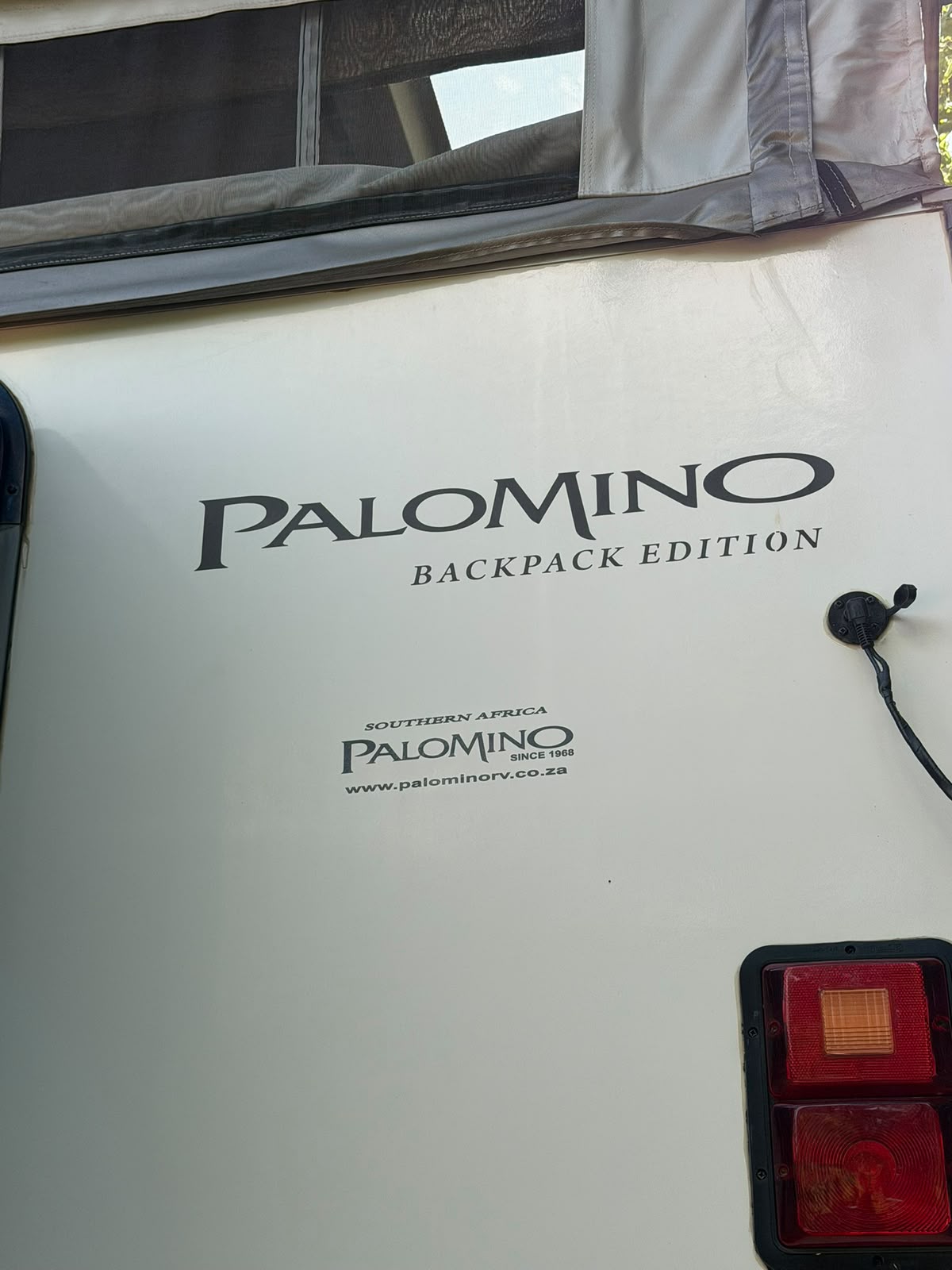 Palomino BackPack SS-1251 Pop-Up Truck Camper (CT 1610)