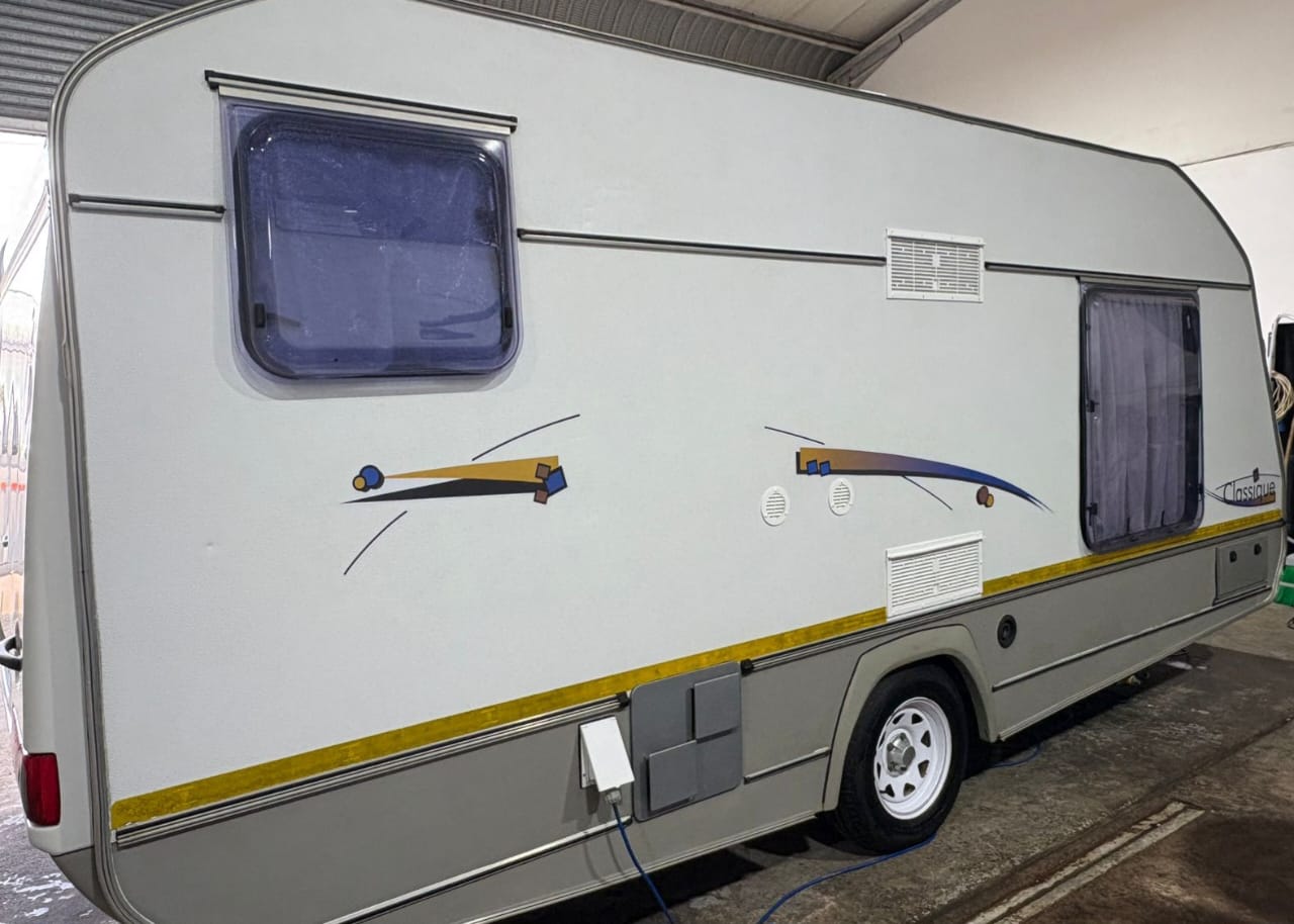 2006 Jurgens Classique Caravan (CT 1481)