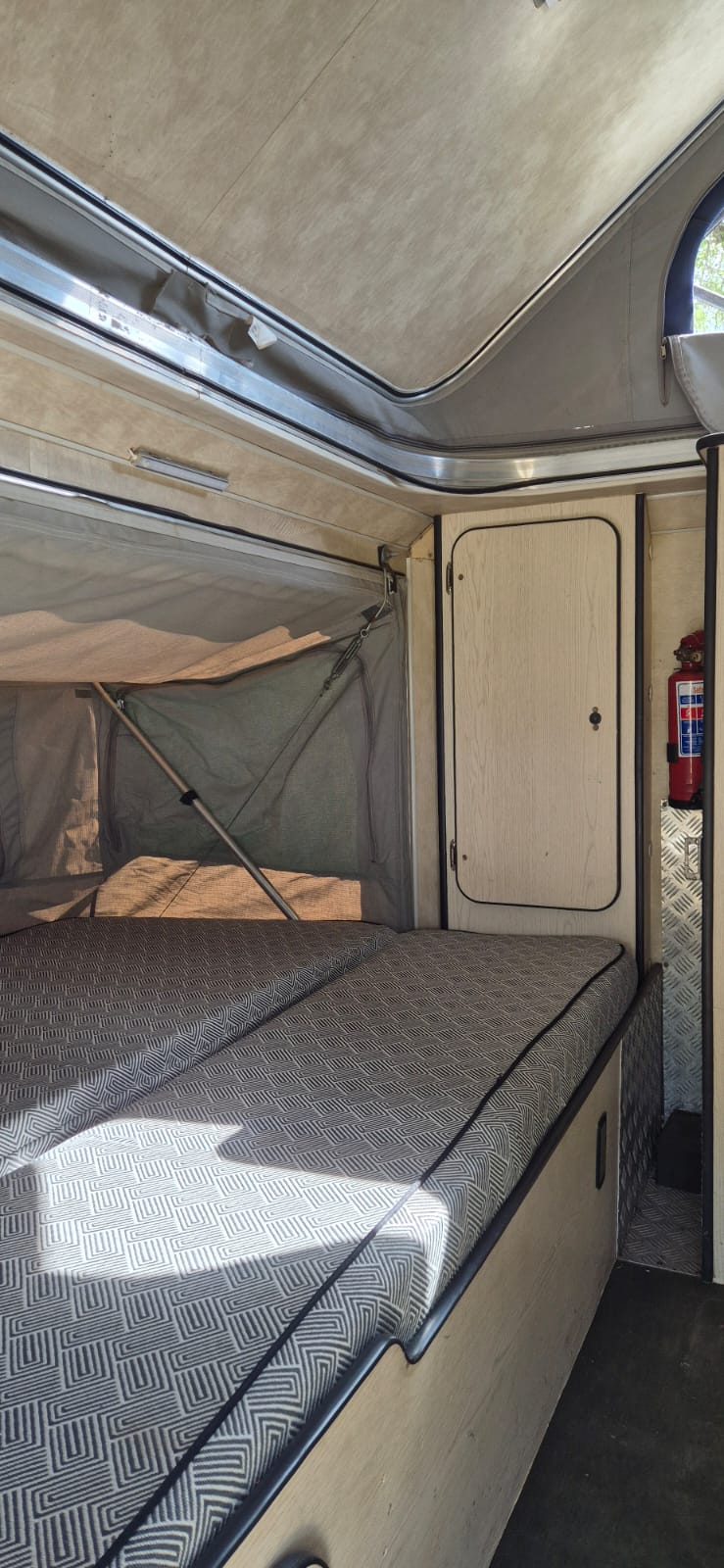 2017 Nissan NP 300 Hardbody 4x4 Camper Van (CT 1490)