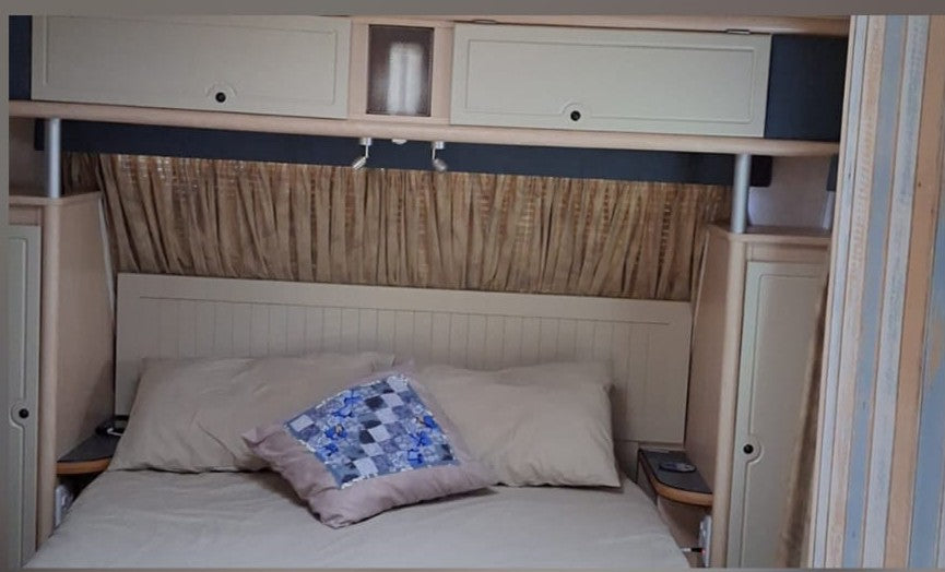 2005 Jurgens Exclusive Caravan (CT 1593)