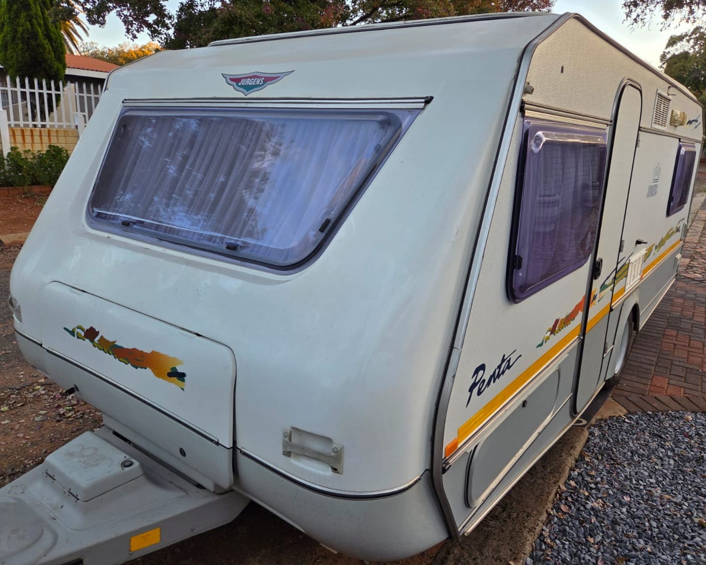 1998 Jurgens Penta Caravan (CT 1635)