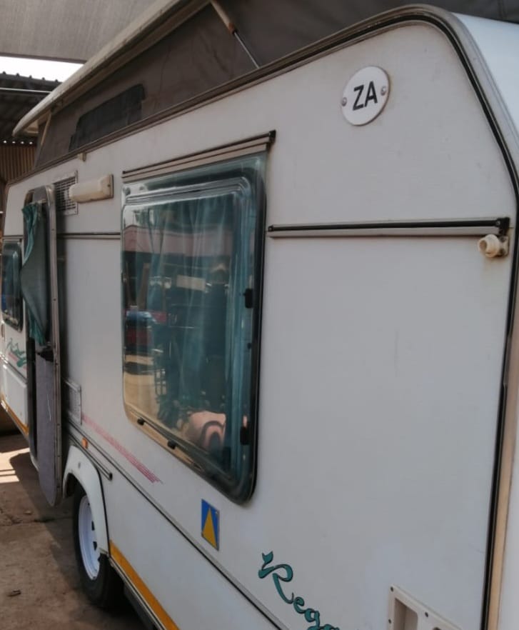 SOLD 1996 Gypsey Regal Caravan (CT 1472)
