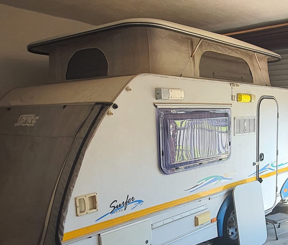 SOLD 2002 Sprite Surfer Delux Caravan (CT 1364)