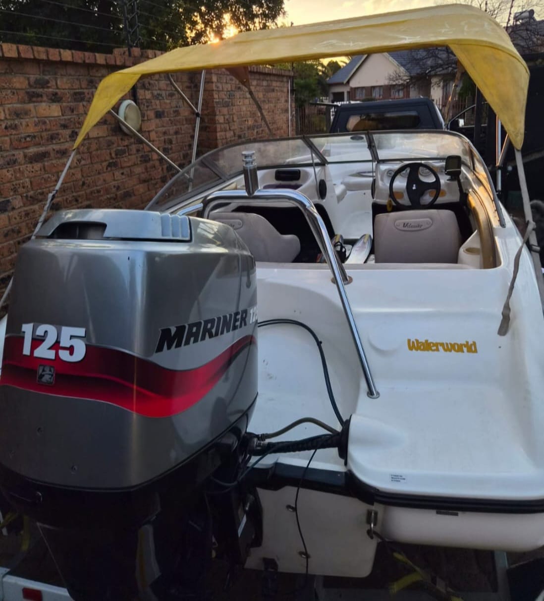 2005 Viking Velocity Ski Boat (CT 1609)