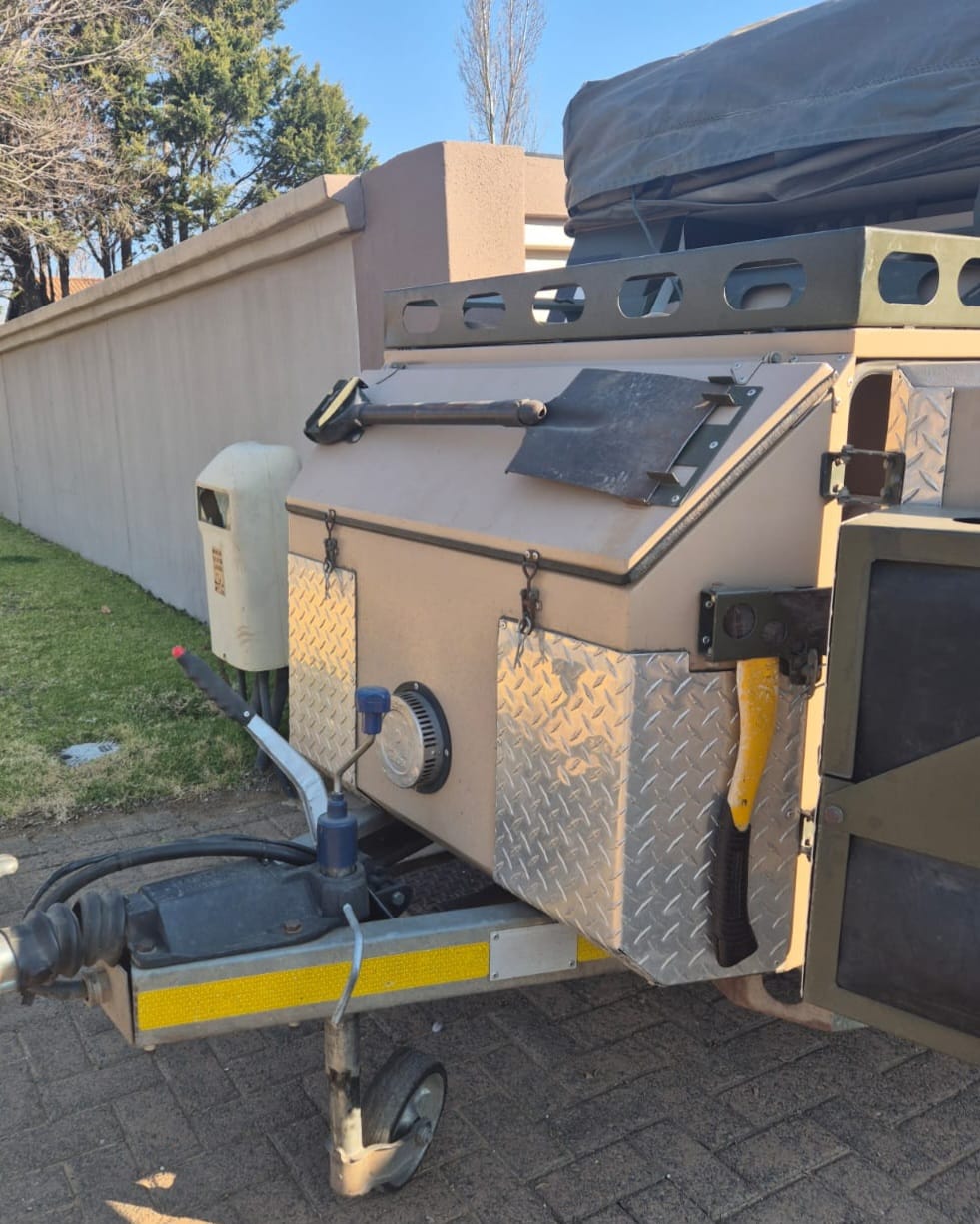 2013 Conqueror Comfort Off Road Camping Trailer (CT 1643)