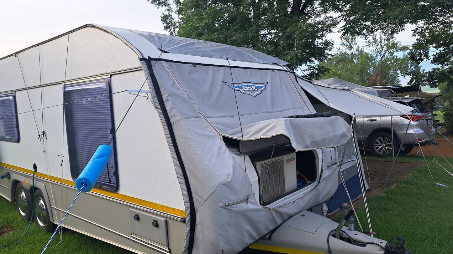 SOLD 2005 Jurgens Exclusive Caravan (CT 1312)