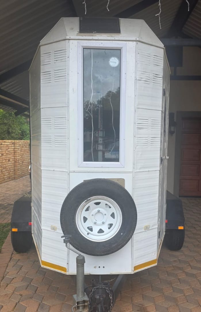 2025 Horsebox (CT 1548)