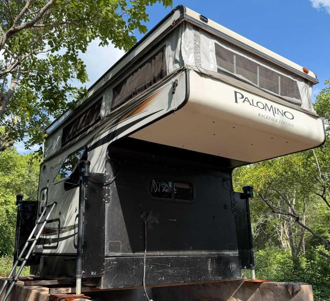 Palomino BackPack SS-1251 Pop-Up Truck Camper (CT 1610)