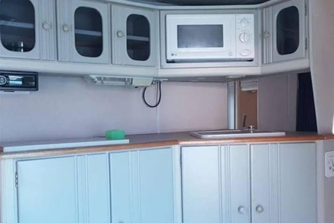 1998 Jurgens Penta Caravan (CT 1589)