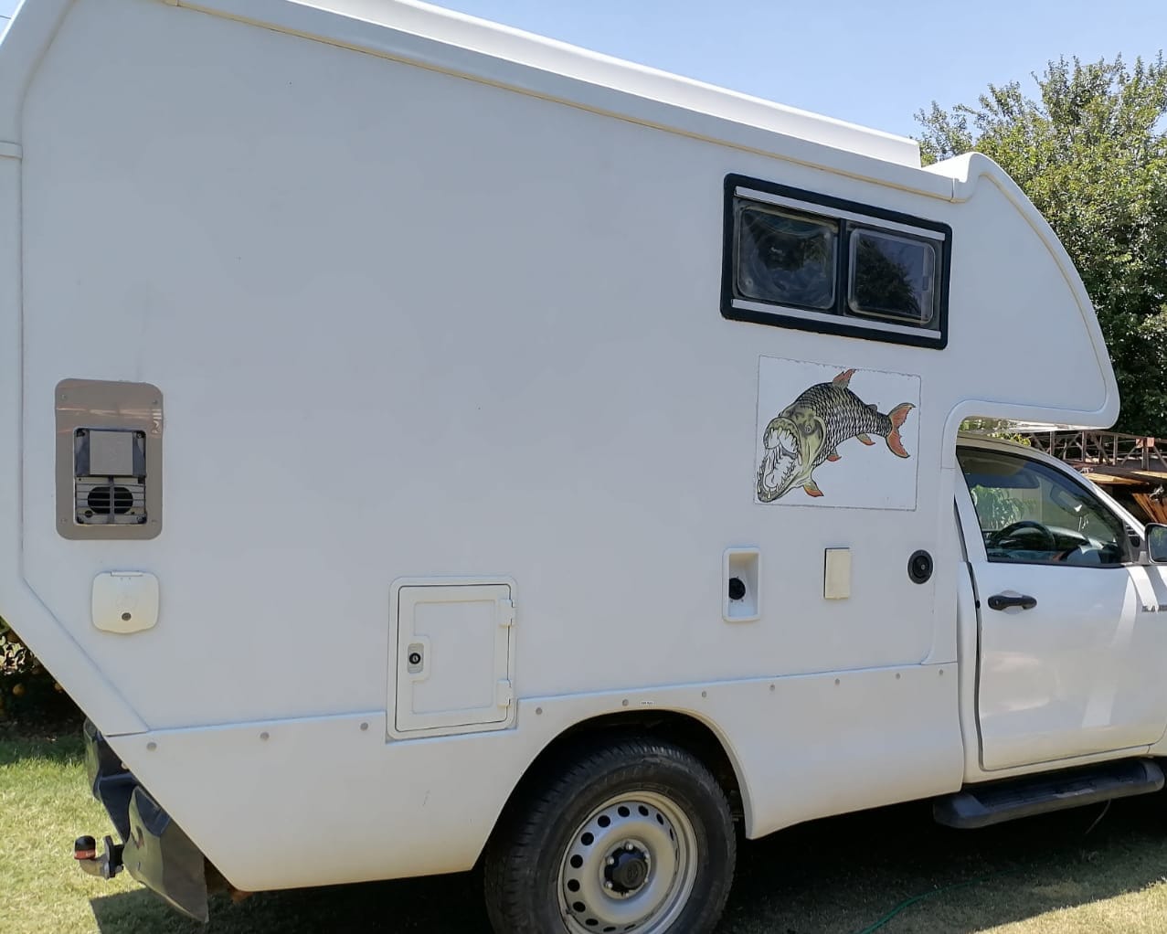 2016 Toyota Hilux Navi Camper (CT 1476)
