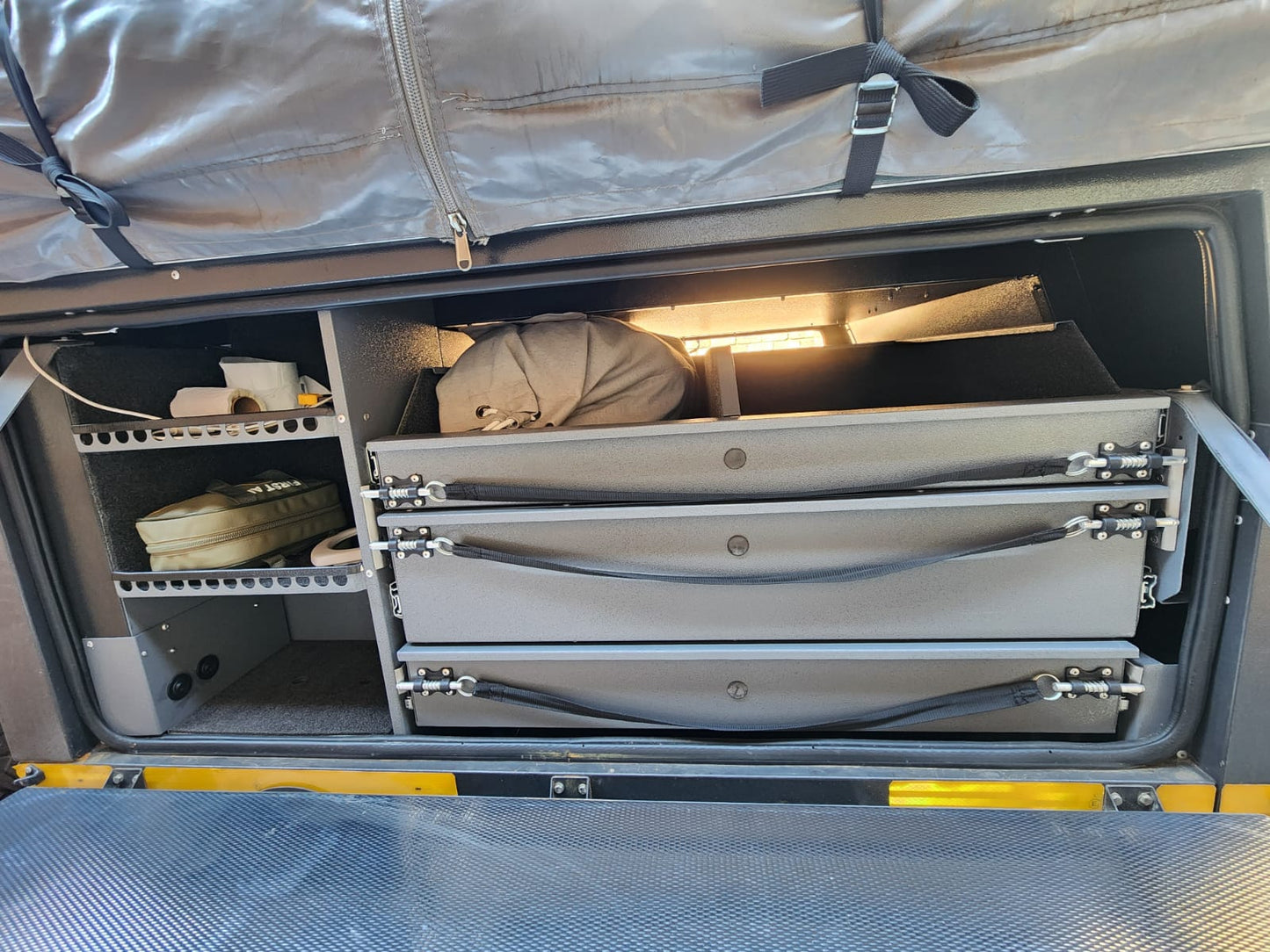 2021 Conqueror Compact Platinum Off Road Camping Trailer (CT 1605)