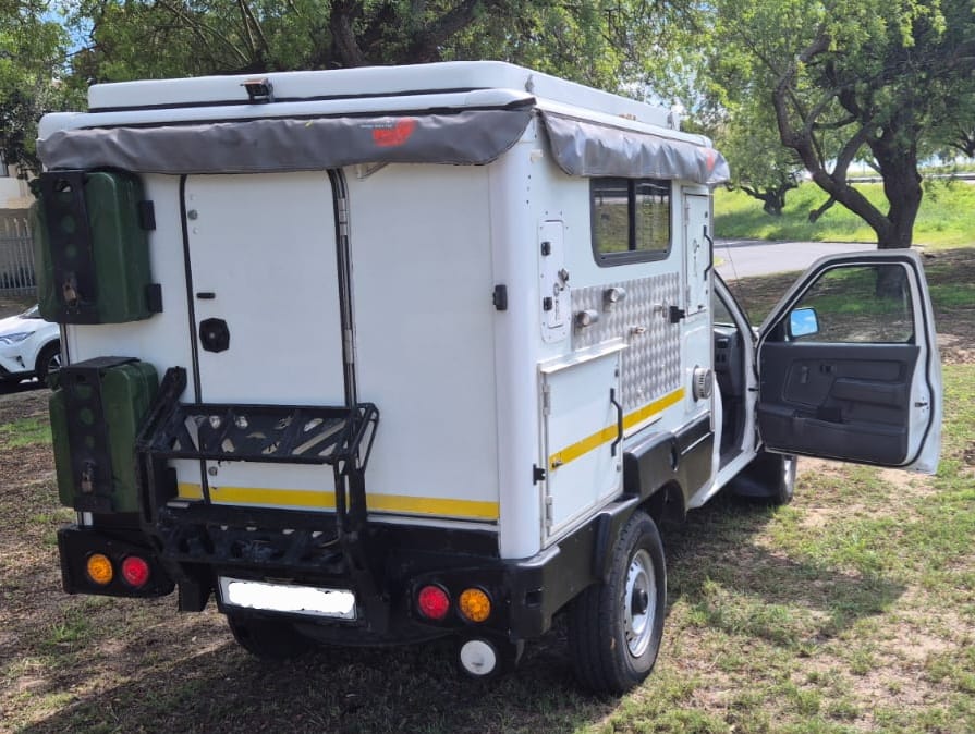 2017 Nissan NP 300 Hardbody 4x4 Camper Van (CT 1490)