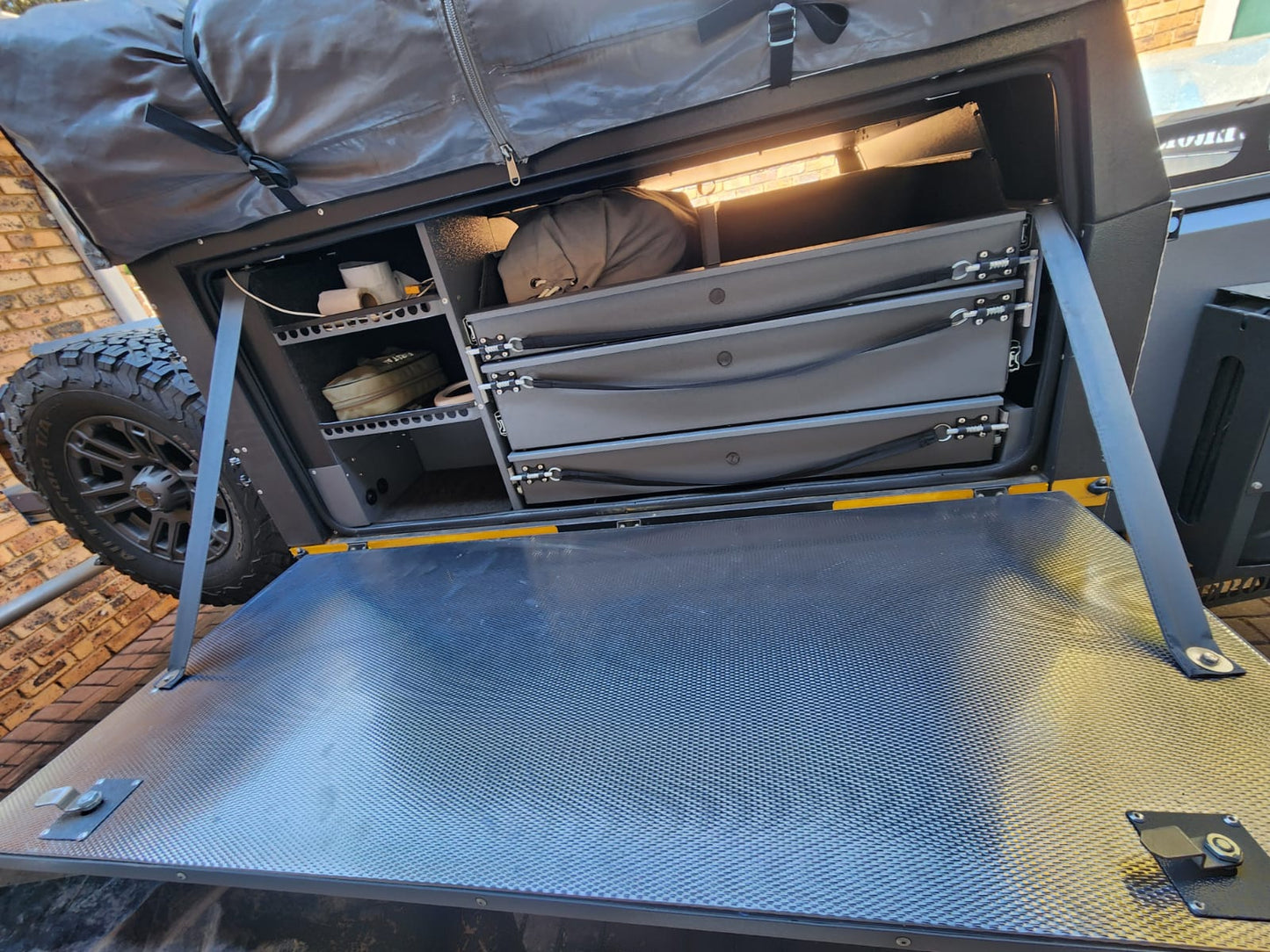 2021 Conqueror Compact Platinum Off Road Camping Trailer (CT 1605)