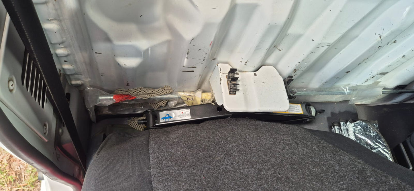 2017 Nissan NP 300 Hardbody 4x4 Camper Van (CT 1490)