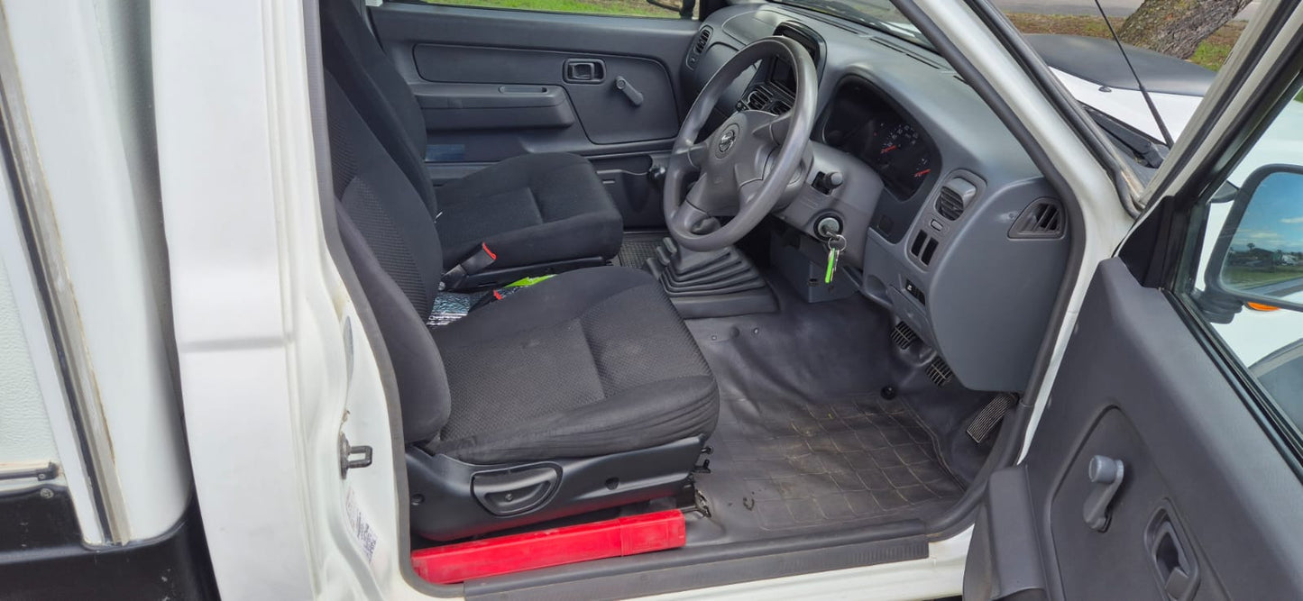 2017 Nissan NP 300 Hardbody 4x4 Camper Van (CT 1490)