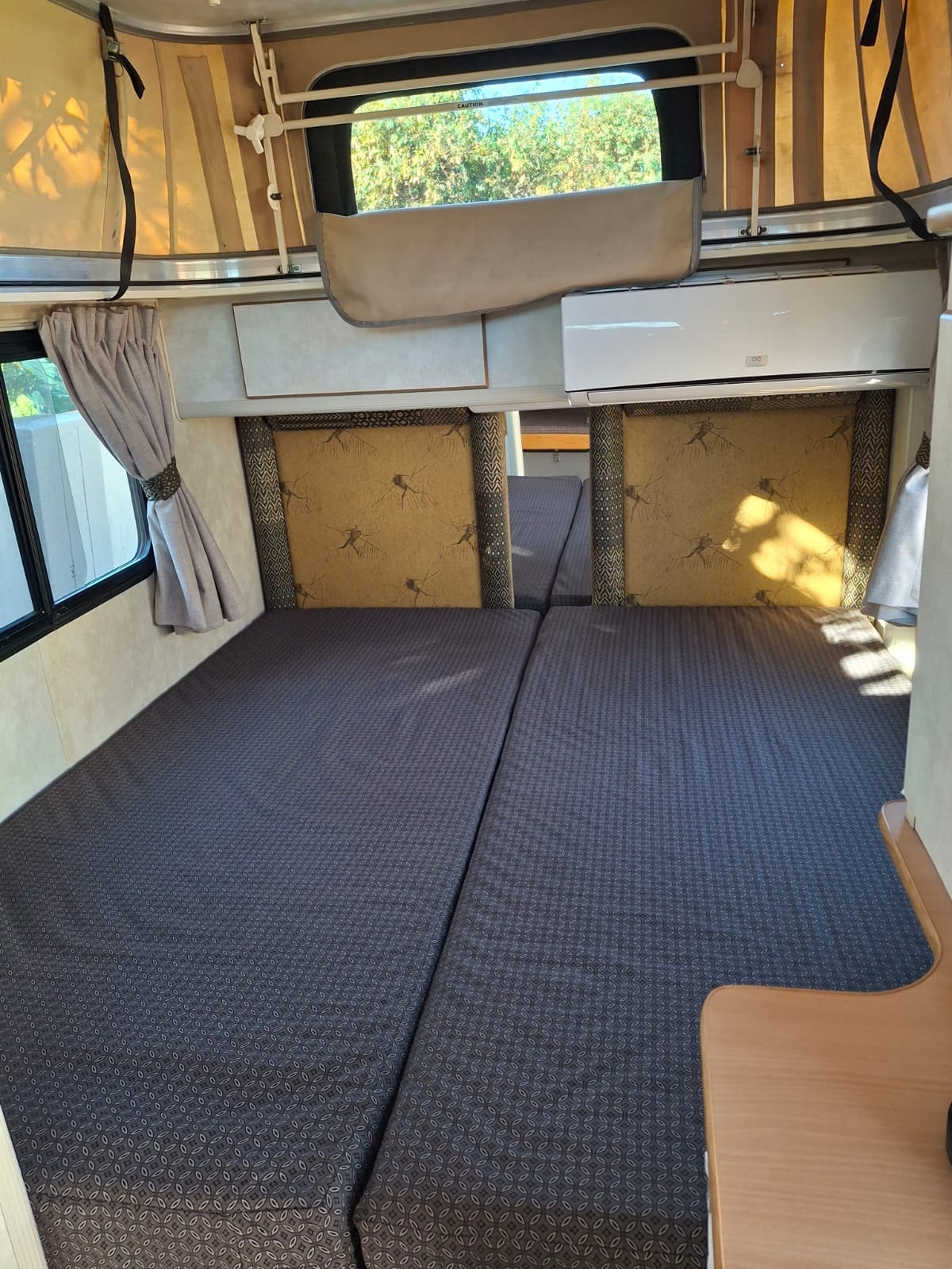 2004 Jurgens Xplorer Off Road Caravan (CT 1623)