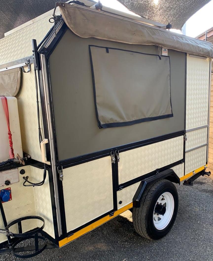 2012 Jurgens Off Roader Camping Trailer (CT 1558)