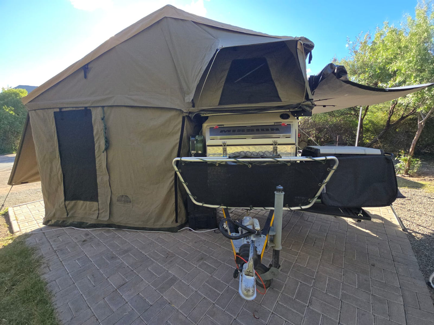 2011 Mission Jupitor Off Road Camping Trailer (CT 1607)