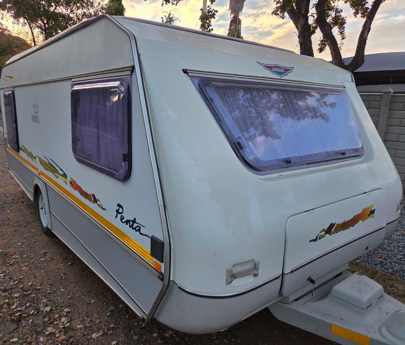1998 Jurgens Penta Caravan (CT 1635)