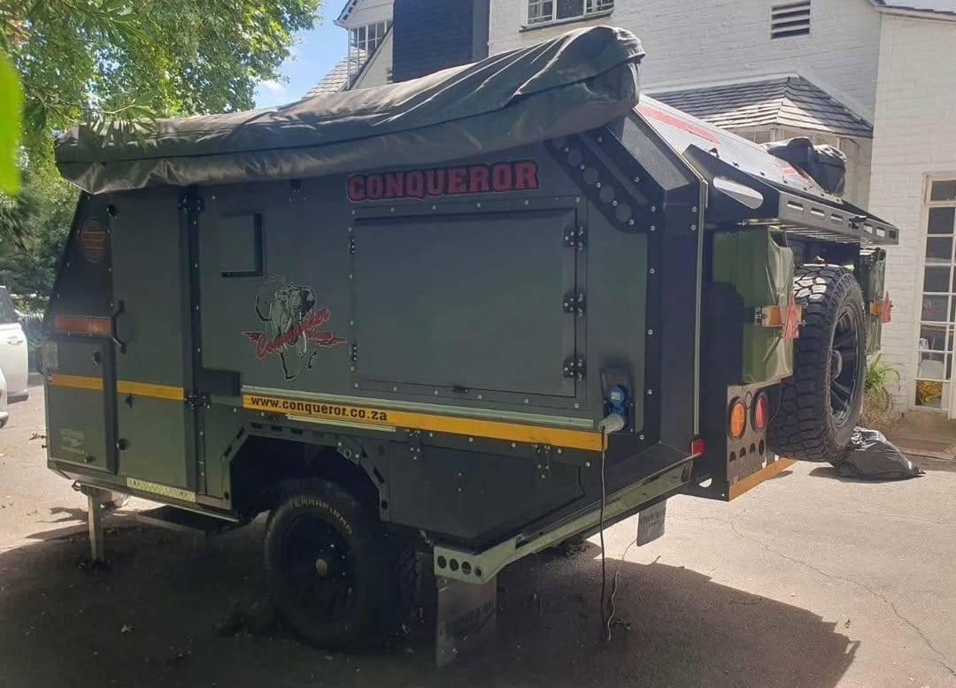 2024 Conqueror Commander Platinum Edition Off Road Camping Trailer (CT 1492)