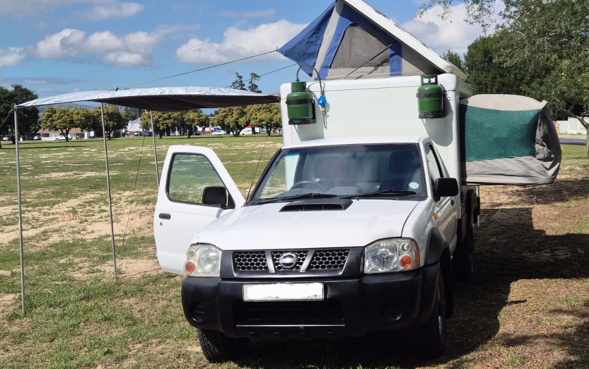 2017 Nissan NP 300 Hardbody 4x4 Camper Van (CT 1490)