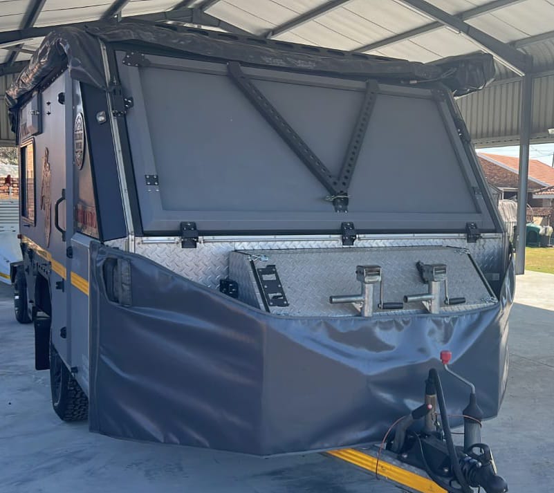 SOLD 2018 Conqueror Commander Platinum Edition Off Road Camping Trailer (CT 1309)