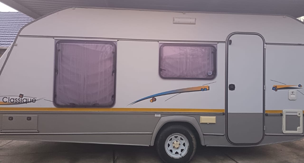 2008 Jurgens Classique Caravan (CT 1595)