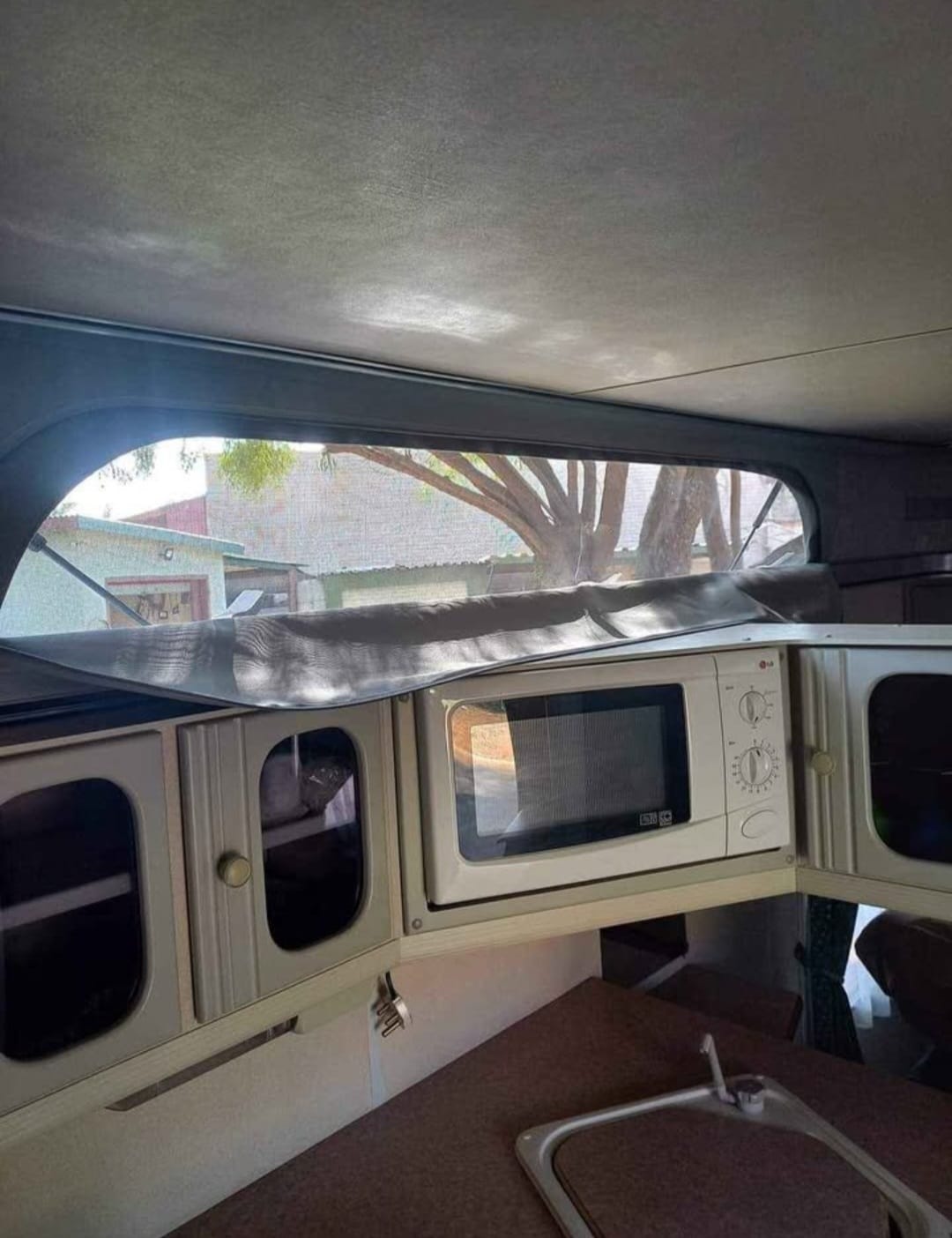 1998 Jurgens Penta Caravan (CT 1589)
