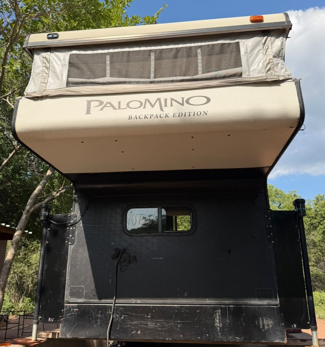 Palomino BackPack SS-1251 Pop-Up Truck Camper (CT 1610)
