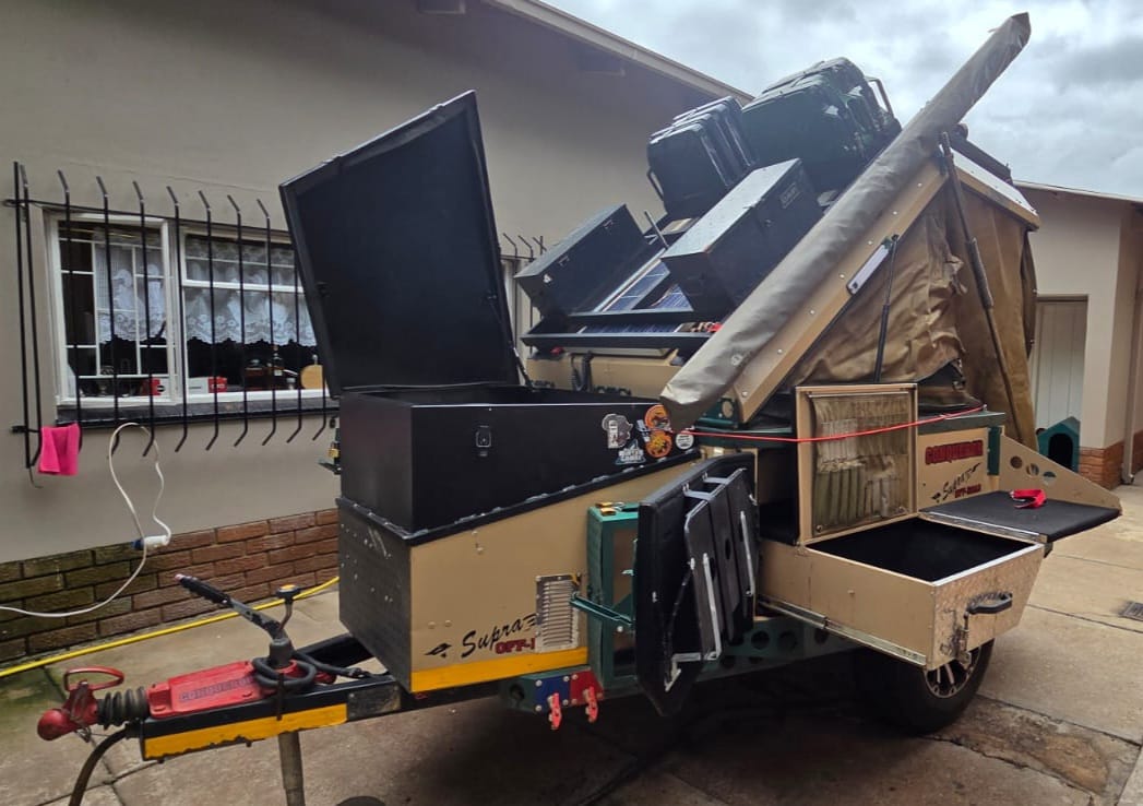 SOLD 2006 Conqueror Supra I Camping Trailer (CT 1497)