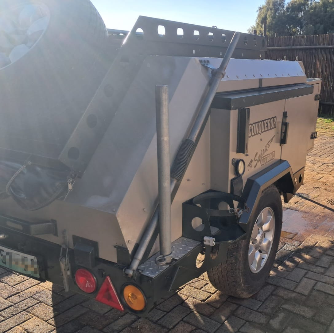 2006 Conqueror Supra I Off Road Camping Trailer (CT 1619)