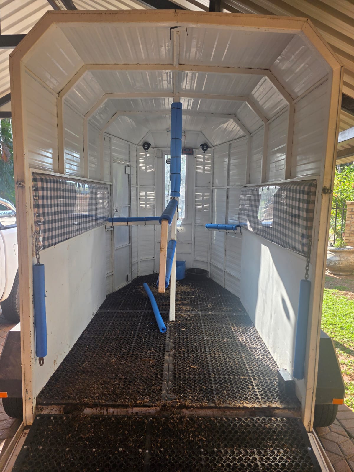 2025 Horsebox (CT 1548)