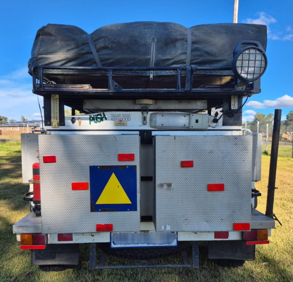 2000 Conqueror Safari Off Road Camping Trailer (CT 1571)