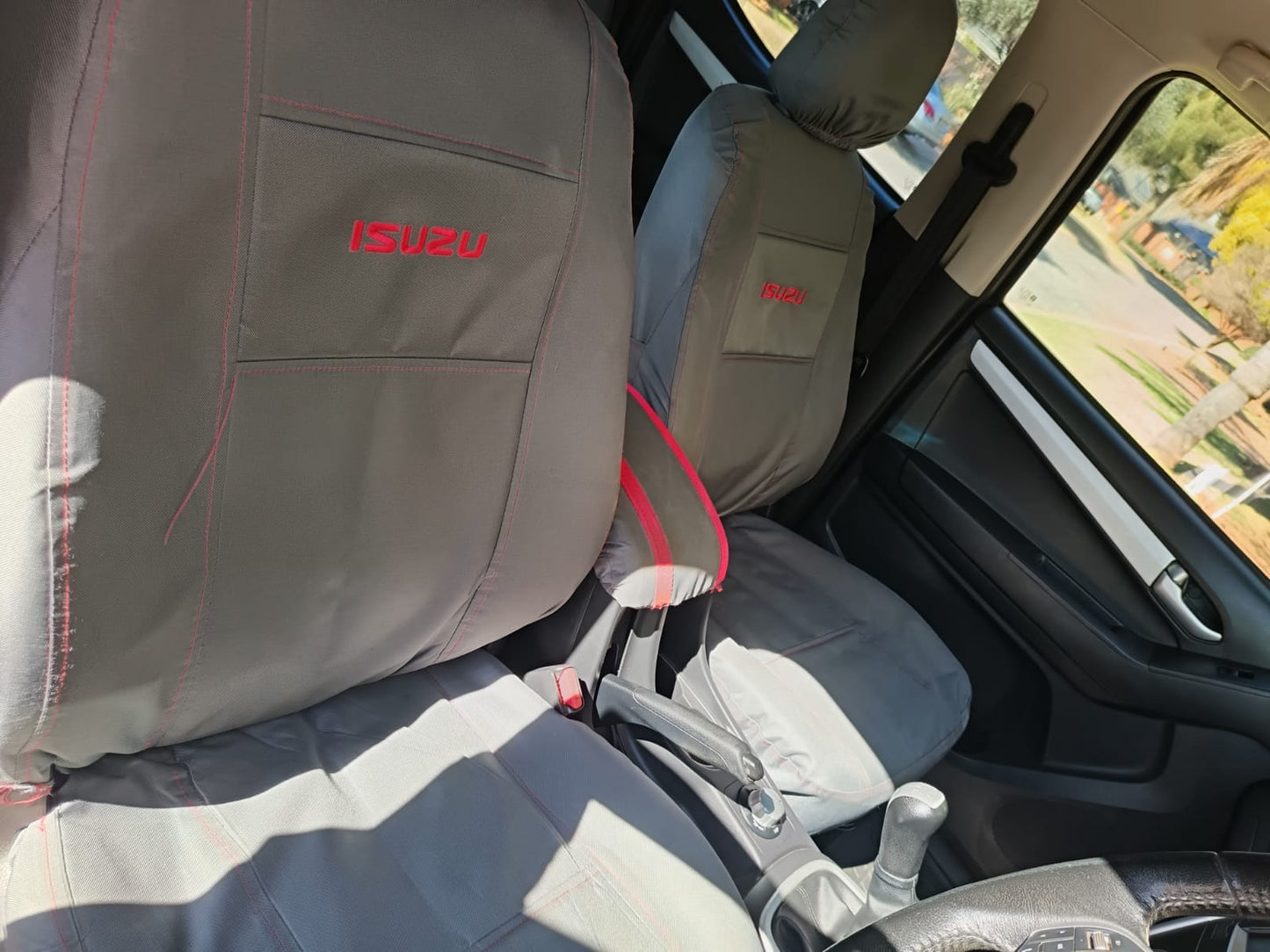 2017 Isuzu DTEQ 4x4 Double Cab Bakkie (CT 1620)