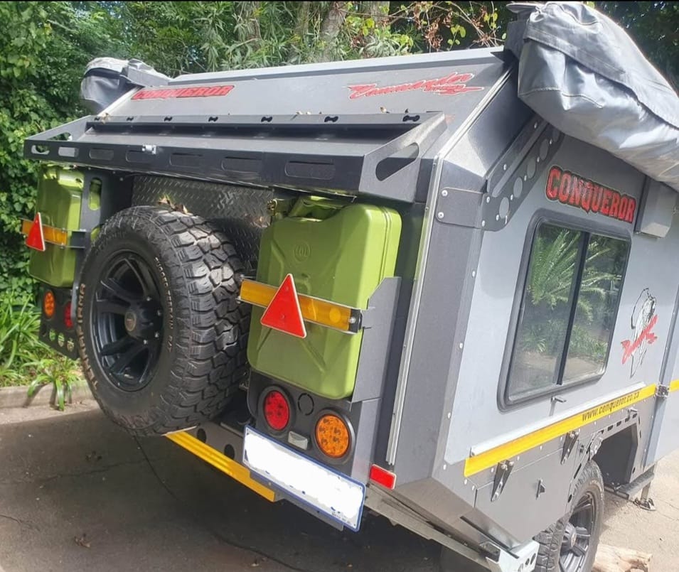 2024 Conqueror Commander Platinum Edition Off Road Camping Trailer (CT 1492)