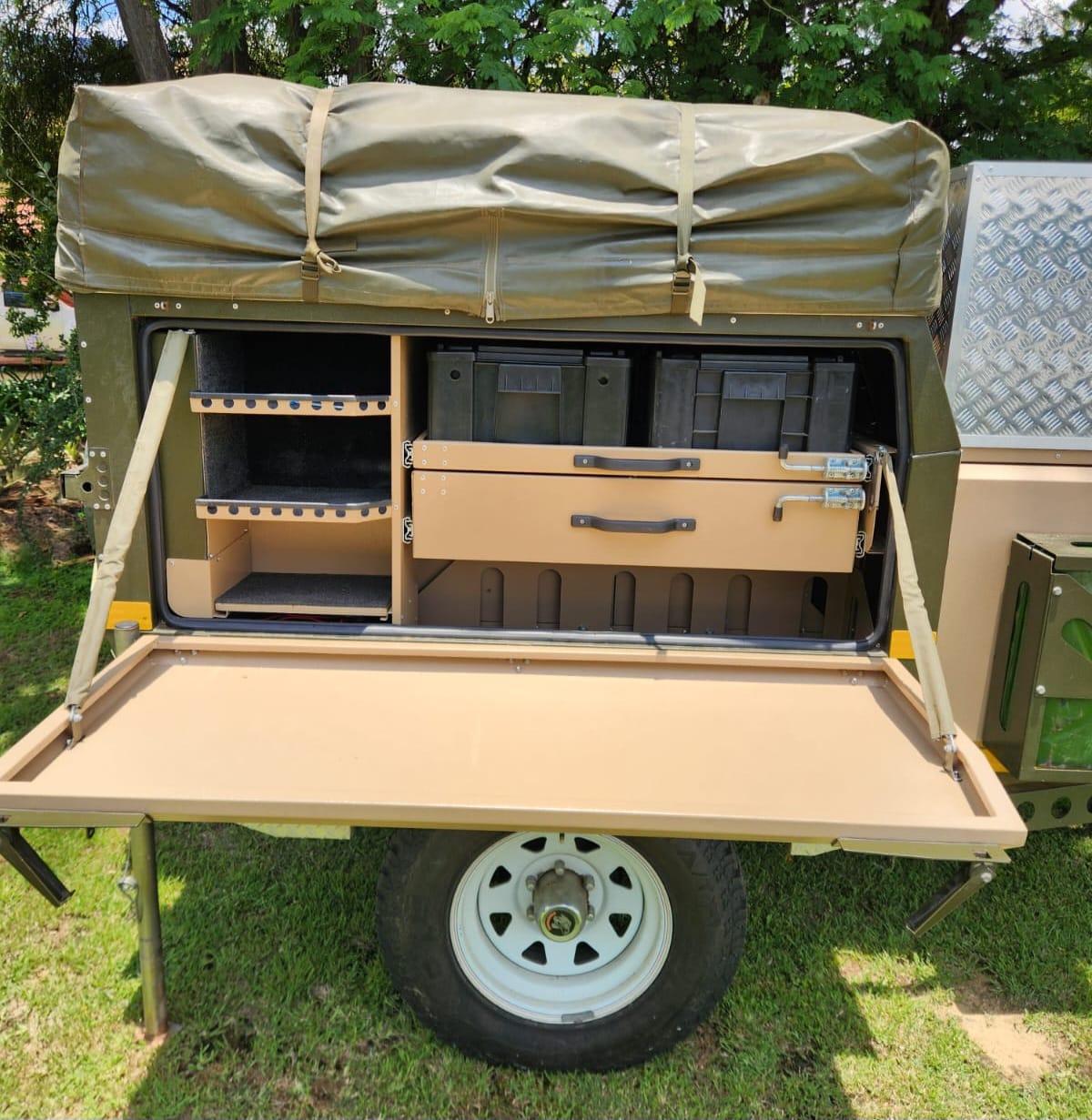 2015 Conqueror Conquest II Camping Trailer (CT 1495)