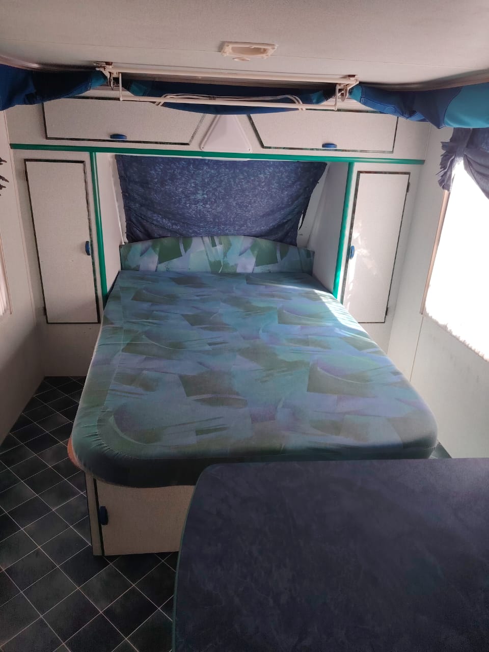 2001 Sprite Splash Caravan (CT 1614)