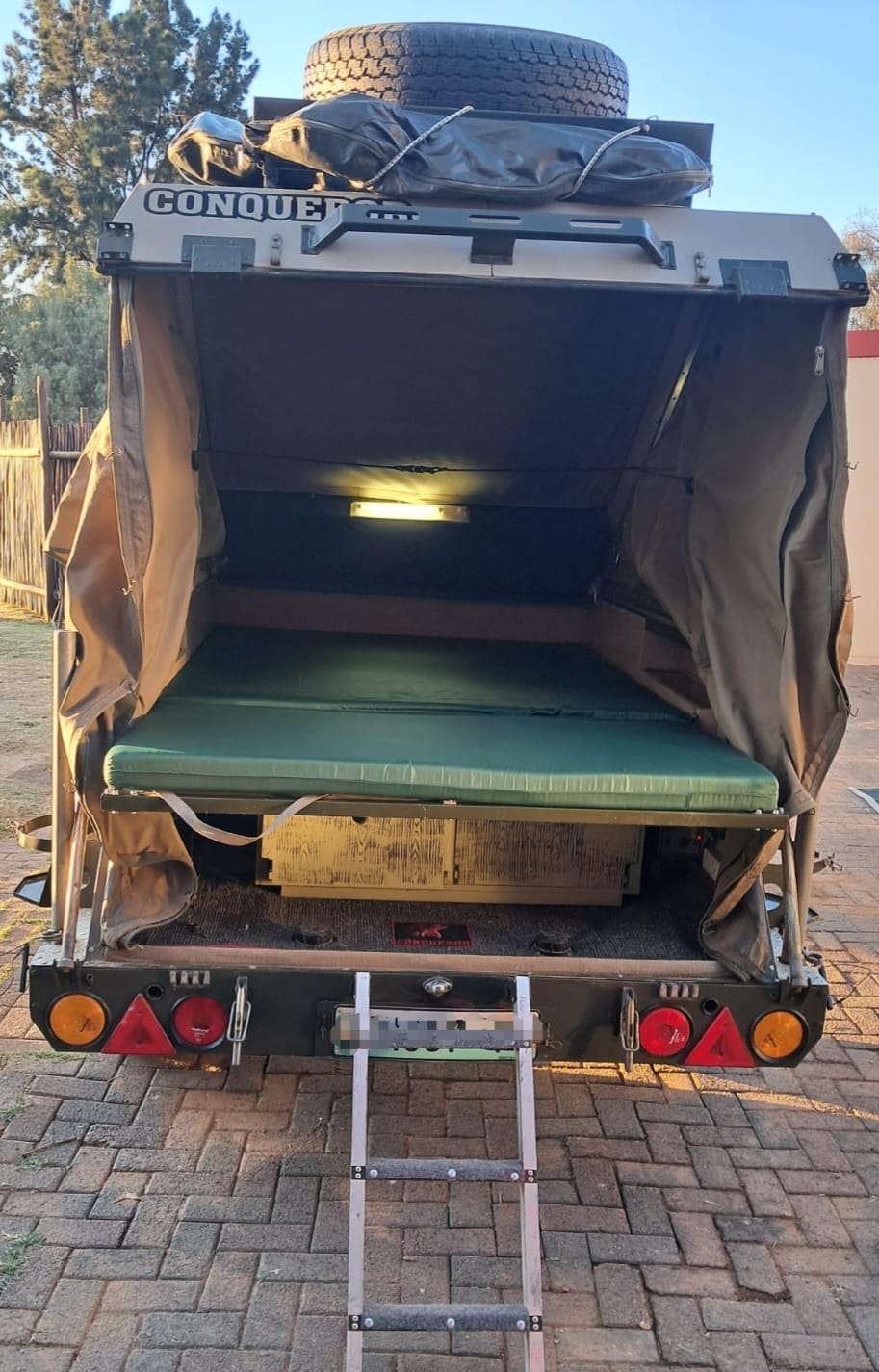 2006 Conqueror Supra I Off Road Camping Trailer (CT 1619)