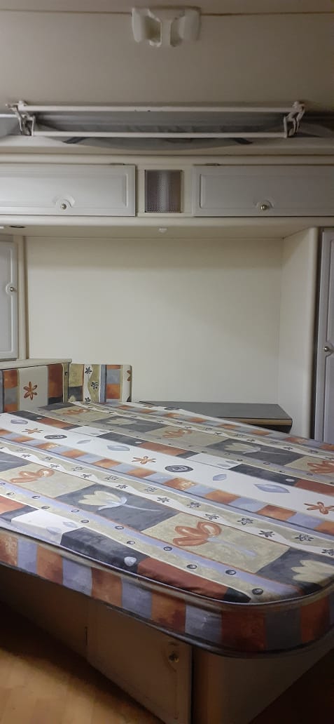 2002 Jurgens Fleetline Caravan (CT 1468)