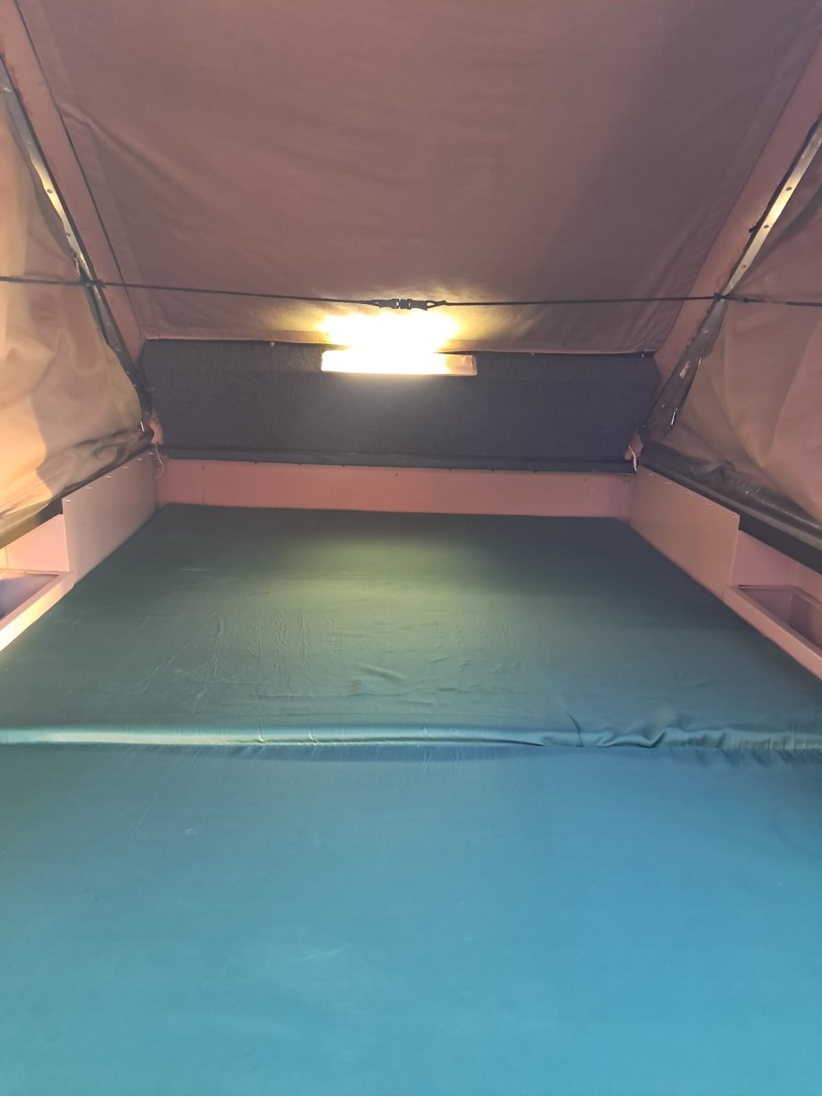 2006 Conqueror Supra I Off Road Camping Trailer (CT 1619)