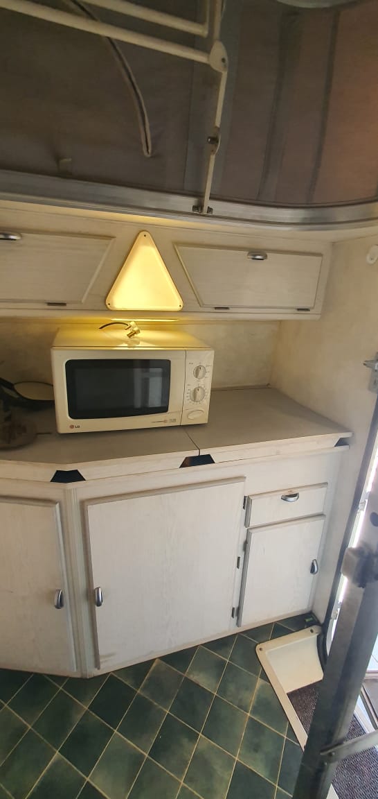 SOLD 2002 Sprite Surfer Delux Caravan (CT 1364)